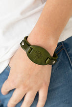 Load image into Gallery viewer, Green Leather Bracelet
