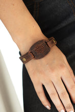 Load image into Gallery viewer, Brown Leather Bracelet
